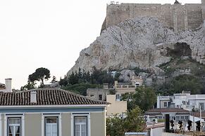 Historic Plaka s Deluxe Apartment