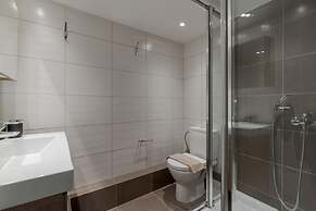 Historic Plaka s Deluxe Apartment