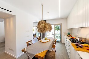 Protaras Rose By The Sea Villa