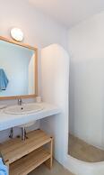 An Amazing Stone Villa-a in Serifos w Shared Pool