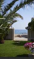 Luxury 4 Bdrm Villa With Pvt Pool on the Beach