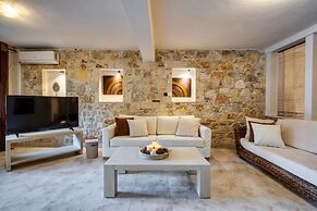 Palmrise Luxury Villas - Anemos Villa
