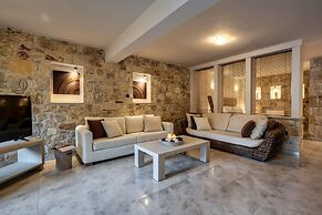 Palmrise Luxury Villas - Anemos Villa