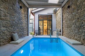 Incomparable Plaka s Lux 2bdrm Apt w Pvt Heated Pool