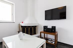 An Adorable Apartment in Athens