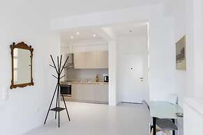 Beautiful 2 Bdrm apt in Athens