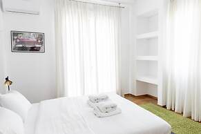Beautiful 2 Bdrm apt in Athens