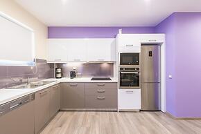 An Impressive 2 bdr Apt in Glyfada ren June 2026