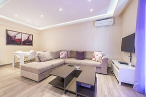An Impressive 2 bdr Apt in Glyfada ren June 2026