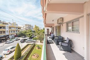 An Impressive 2 bdr Apt in Glyfada ren June 2026
