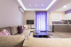 An Impressive 2 bdr Apt in Glyfada ren June 2026