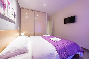 An Impressive 2 bdr Apt in Glyfada ren June 2026