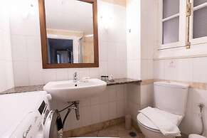Ideal 4 bdr Apartment in Plaka for 10