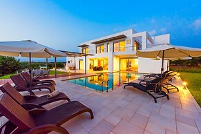 Luxury Villa Stella With Private Swimming Pool