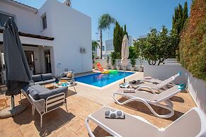 Protaras Sapphire Seaside Villa