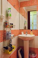 Psyri Neoclassical House w Yard - Free Parking