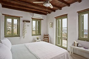Spacious 6 Bdrm Stone Villa With Pool