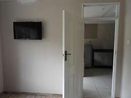 2 Bed Apartment With Ensuite Kitchenette- 2071