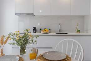 Myra Mare White Suite by Estia