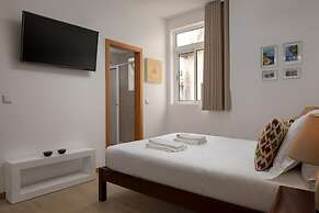 Ribeira das Casas Apt 3F by Homie