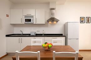 Ribeira das Casas Apt 3E by Homie