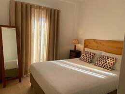 Ribeira das Casas Apt 3E by Homie