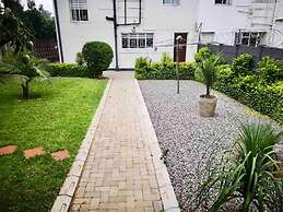 Chic Modern House on Neasden - 2085