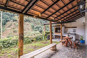 Ivy Cottage by Homie