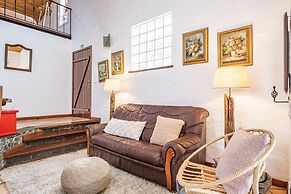 Ivy Cottage by Homie