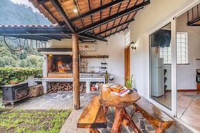Ivy Cottage by Homie