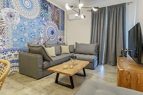 Motley Elegant Apartment by Estia