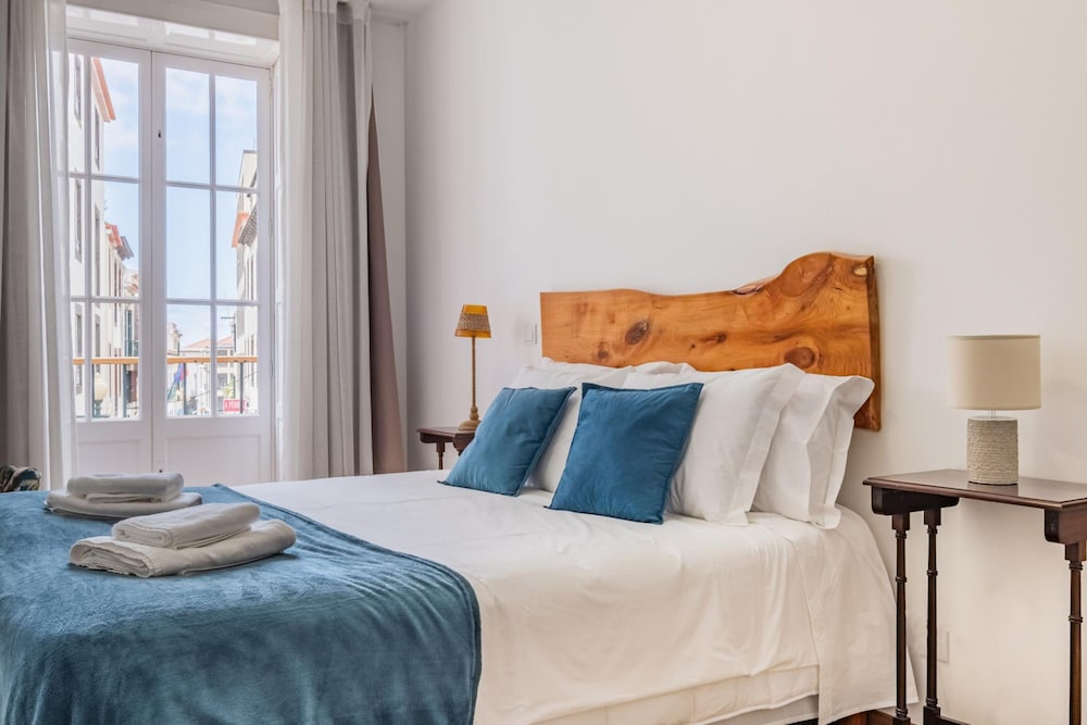 Ribeira das Casas Apt 1B by Homie
