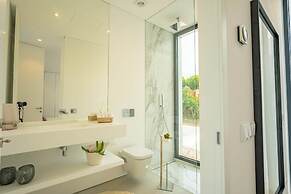 ONE SIX Villa in Vilamoura