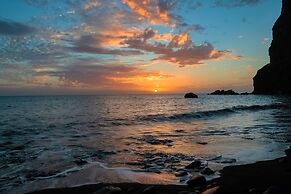 Madalena Sunset by Homie