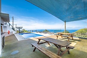 Ocean Panorama Apartment 2 by Homie