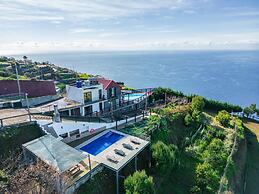 Ocean Panorama Apartment 2 by Homie
