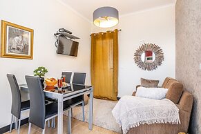Ocean Panorama Apartment 2 by Homie