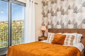 Ocean Panorama Apartment 2 by Homie
