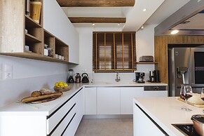 Villa Rizes Luxury in Maroulas