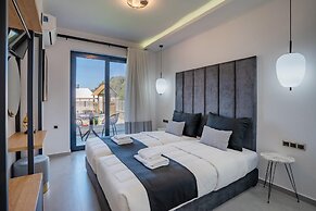 Luxurious Villa Mare - With 150m Pool