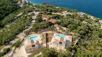 Tania Villa - Elegant 4 BR Villa With Private Pool