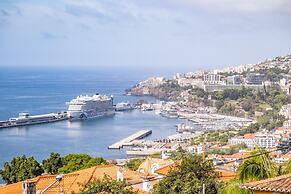 Uptown Sea View by Homie