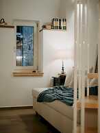 Lenko Bianco Studio by Estia