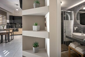 Myra Mare Brown Suite by Estia