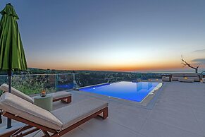 Dim Luxury Villa - With Private Pool