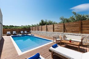 Villa Vera - With Private Pool Jacuzzi