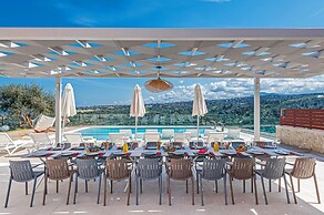 Luxury Villa Oasis 11 Bedrooms With Heated Pool