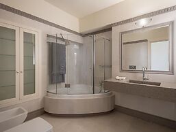 Villa Heora - The Floating Residence