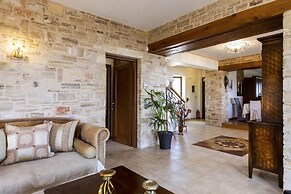 Villa Natura - With Private Heated Pool