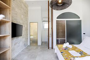 Mandana Villa - With Heated Pool Jacuzzi